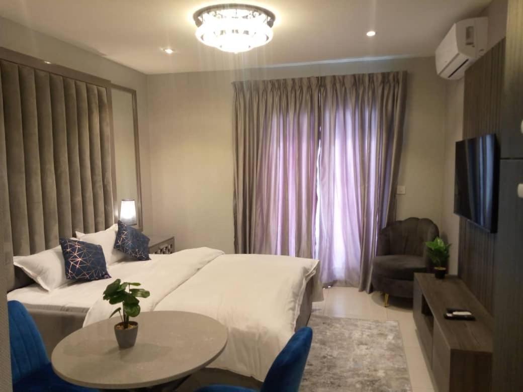 The Lennox Luxury Apartment アクラ エクステリア 写真